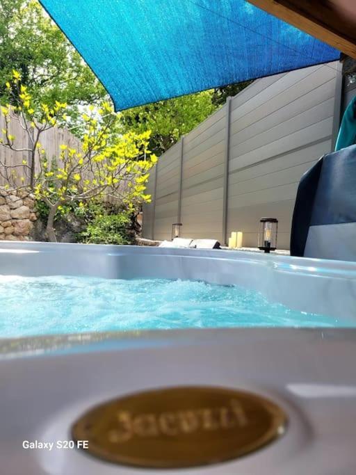 L'Antre Deux Pierres, Romantisme, Jacuzzi Exterieur, Plateau Dinatoire Bouyon Экстерьер фото